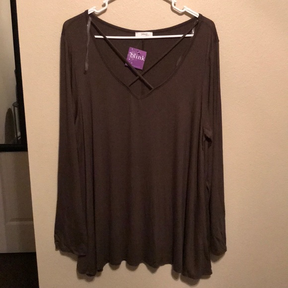 NWT Olive Criss Cross Long Sleeve Shirt - Picture 1 of 3